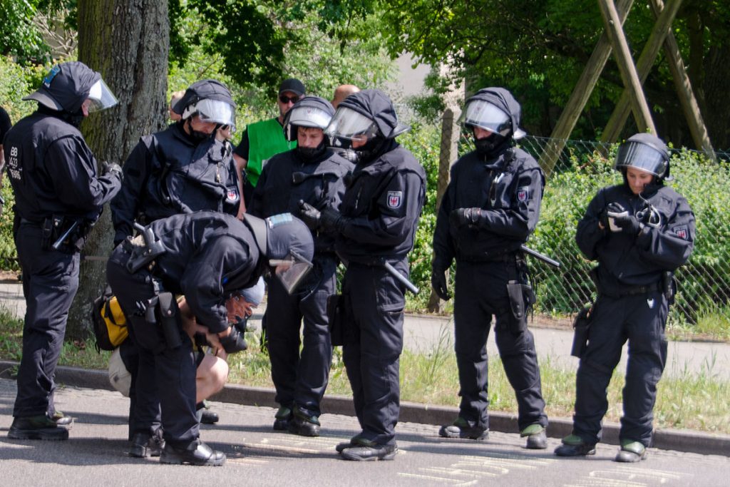 Polizei im-Einsatz, Foto: AG Timur und sein Trupp